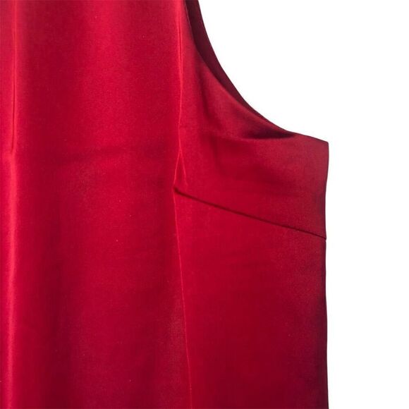 Zenana Women's Standard Small Red V-Neck Sleeveless Tank Top - Picture 3 of 8